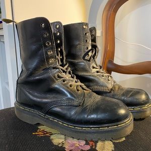 Vintage 10 eye doc martens (90's)